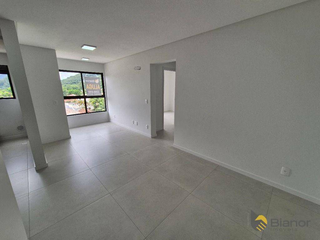 Apartamento para alugar com 2 quartos, 56m² - Foto 3