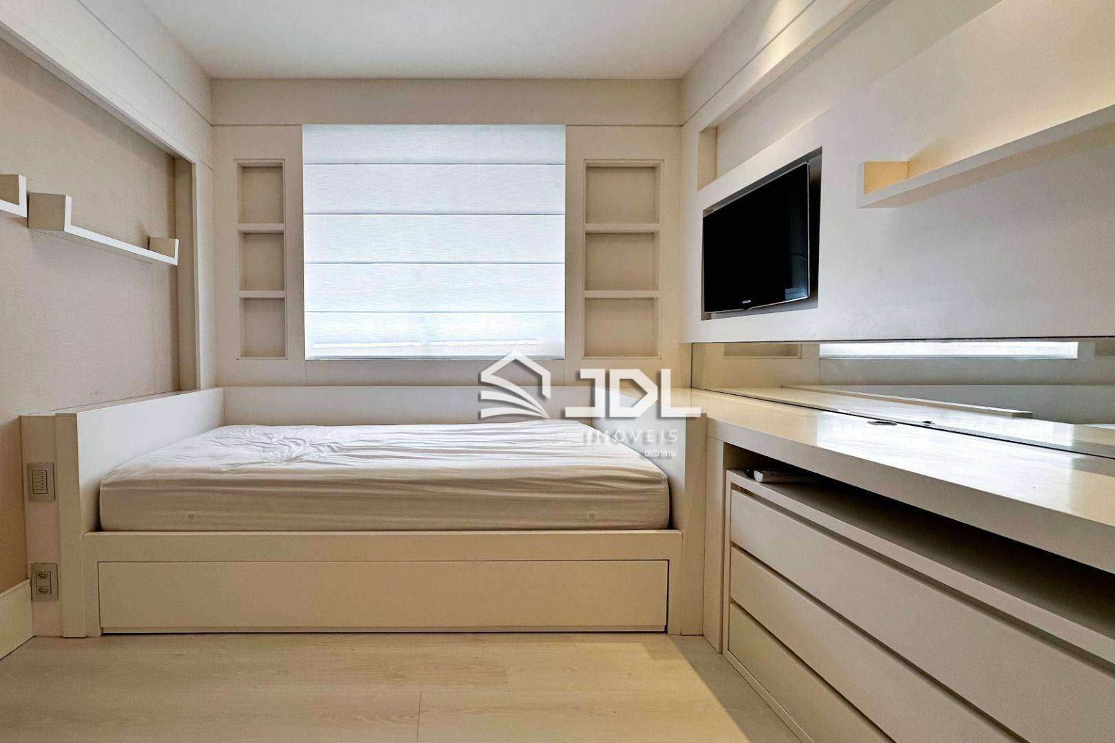 Cobertura à venda com 3 quartos, 213m² - Foto 13