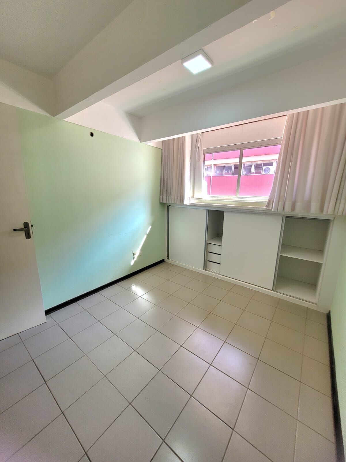 Apartamento à venda com 2 quartos, 60m² - Foto 1