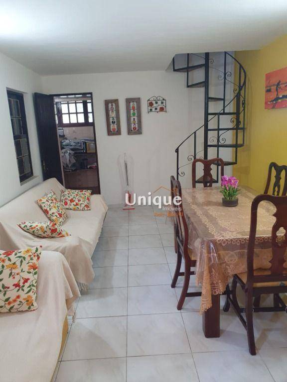 Casa de Condomínio à venda com 3 quartos, 70m² - Foto 2