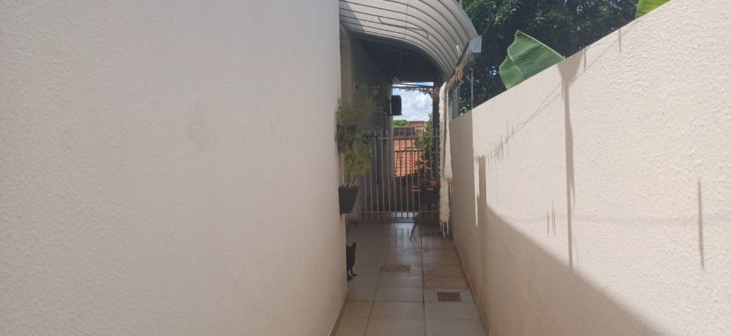 Casa à venda com 3 quartos, 340m² - Foto 17