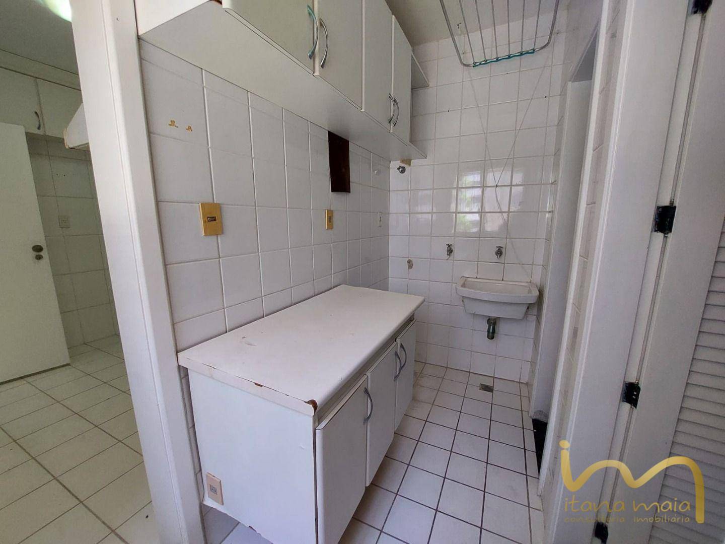 Apartamento à venda com 3 quartos, 111m² - Foto 8