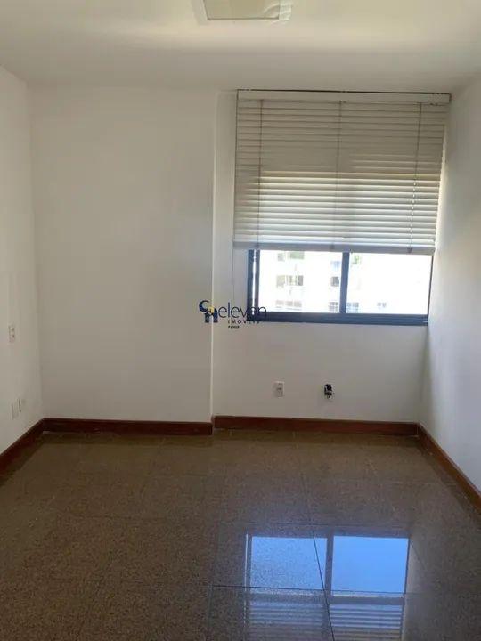 Apartamento à venda com 3 quartos, 120m² - Foto 2