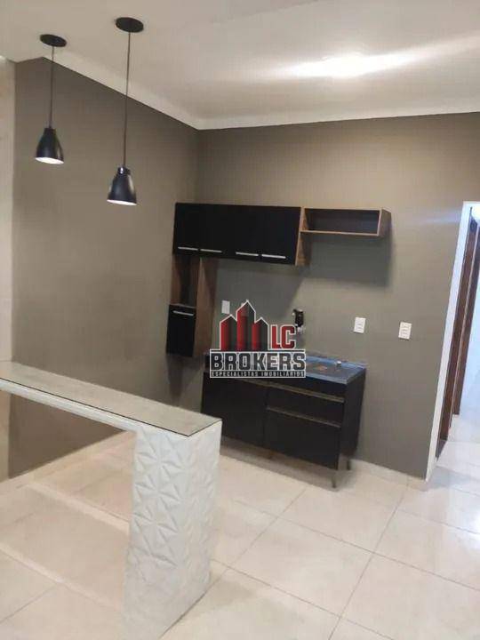 Casa para alugar com 2 quartos, 50m² - Foto 3