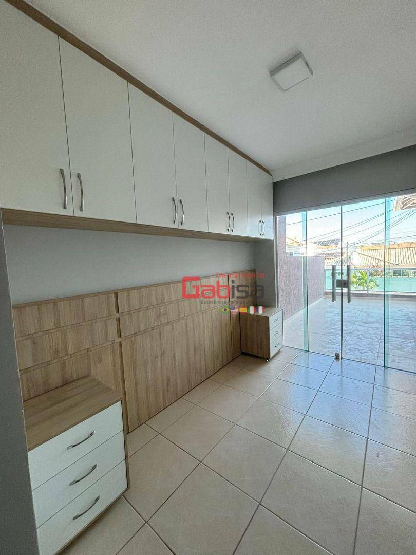 Casa à venda com 4 quartos, 220m² - Foto 26