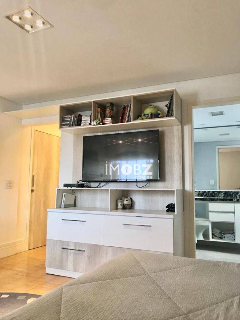 Apartamento à venda com 4 quartos, 211m² - Foto 14