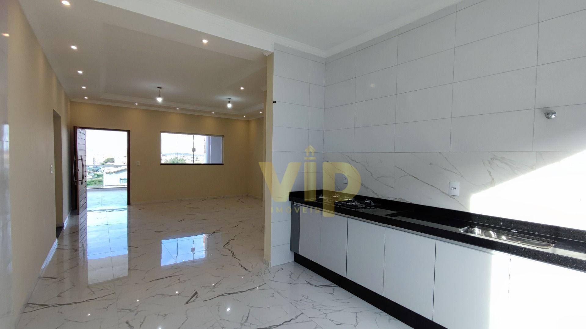 Casa à venda com 4 quartos, 210m² - Foto 17