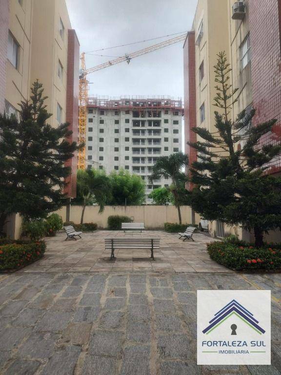 Apartamento à venda com 3 quartos, 82m² - Foto 4