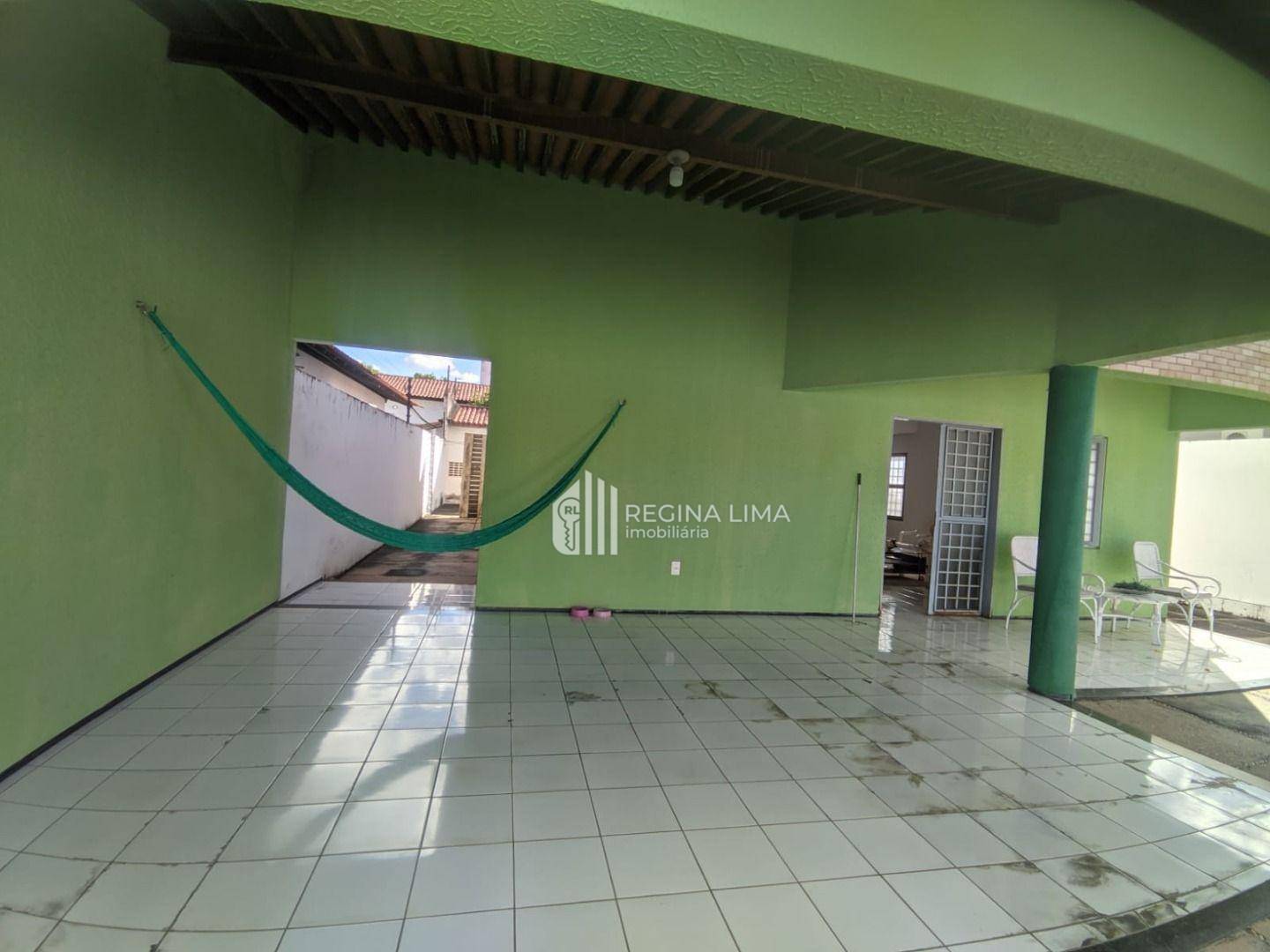 Casa à venda com 3 quartos, 190m² - Foto 3