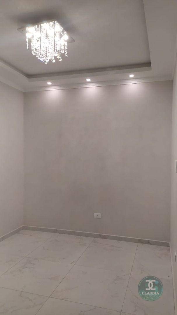 Casa à venda com 3 quartos, 70m² - Foto 4