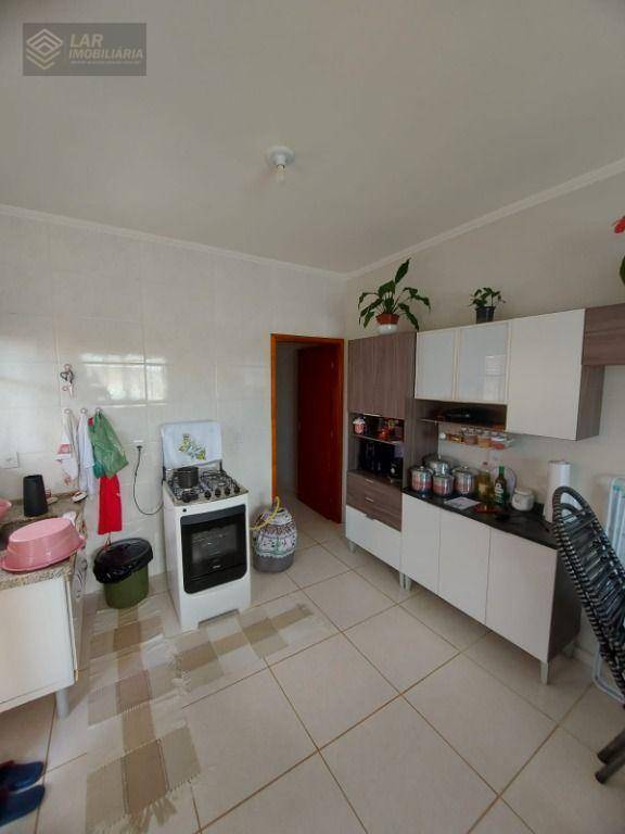 Casa à venda com 2 quartos, 55m² - Foto 3