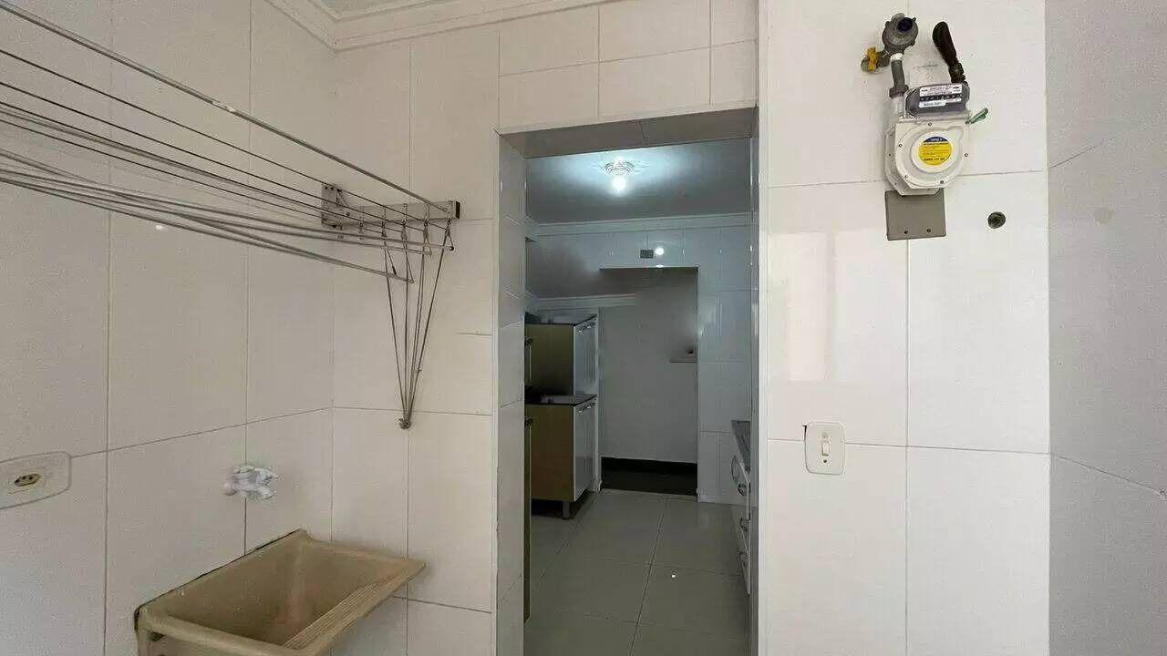 Apartamento à venda com 3 quartos, 65m² - Foto 2