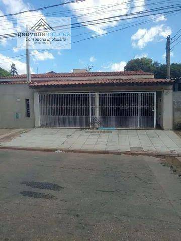 Casa à venda com 3 quartos, 300M2 - Foto 1