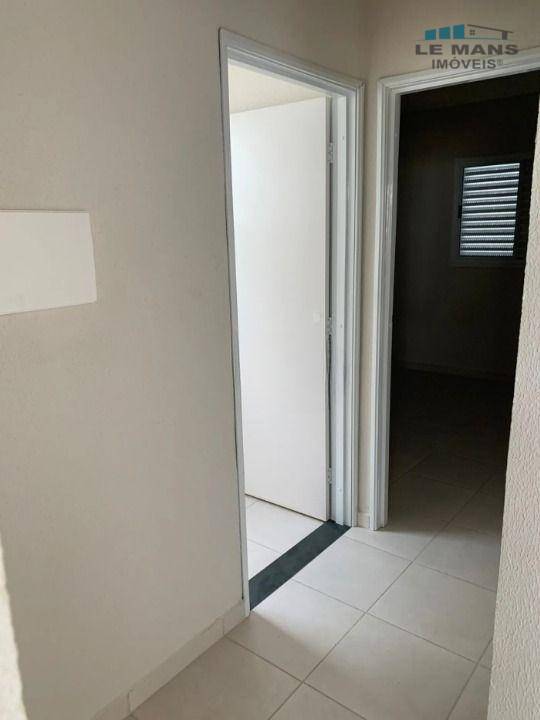 Casa para alugar com 2 quartos, 45m² - Foto 15