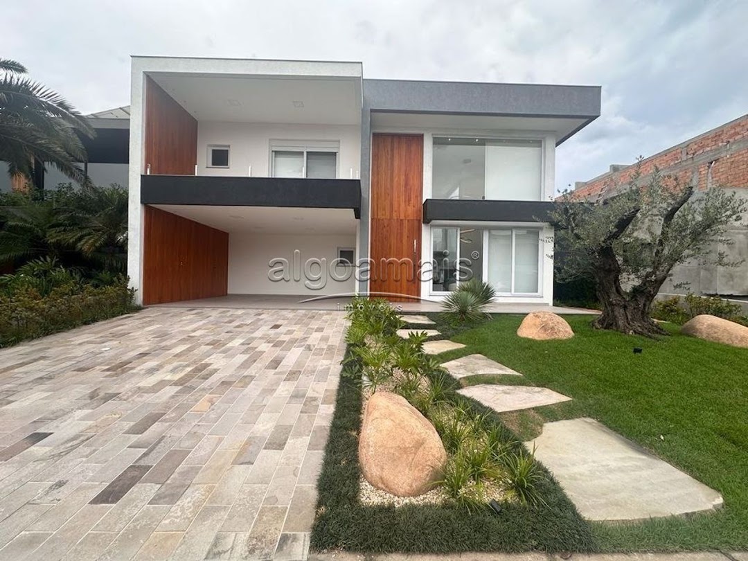 Casa de Condomínio à venda com 5 quartos, 338m² - Foto 1