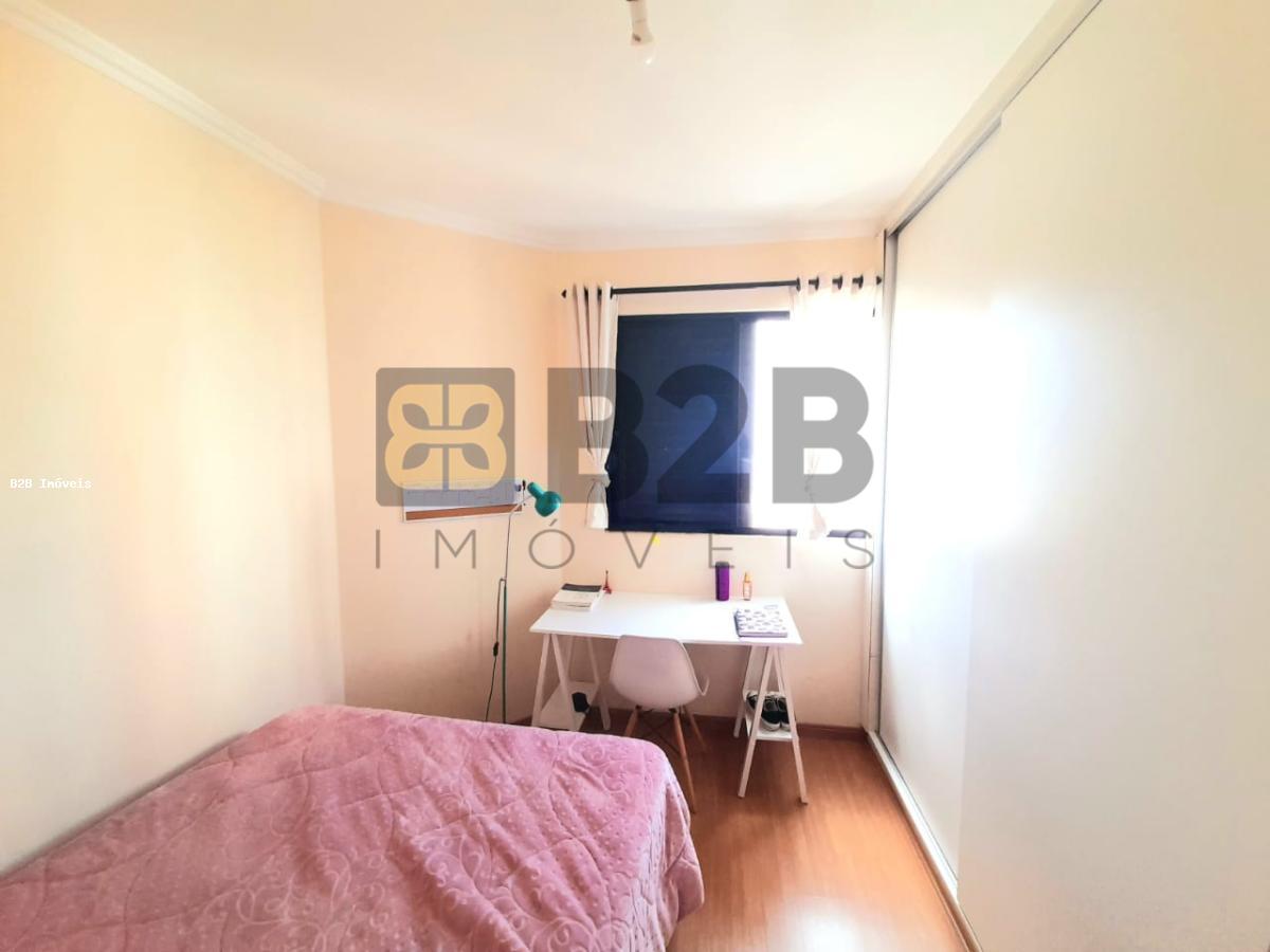 Apartamento à venda com 2 quartos, 70m² - Foto 3