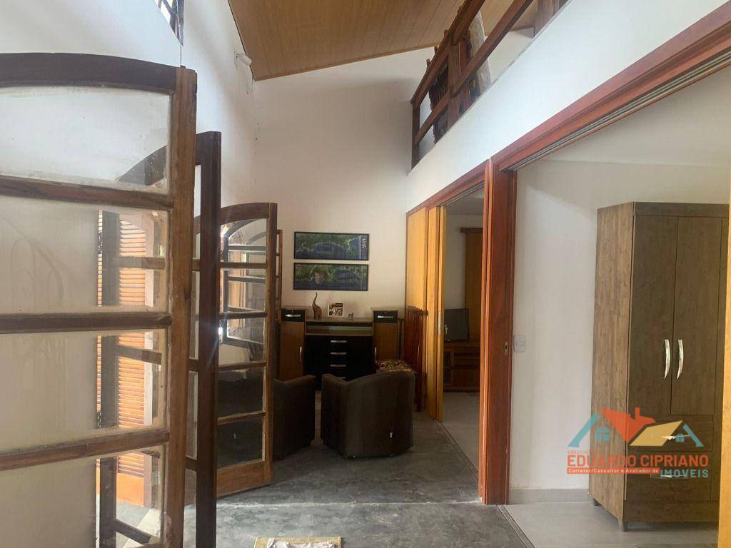 Casa à venda com 5 quartos, 221m² - Foto 26