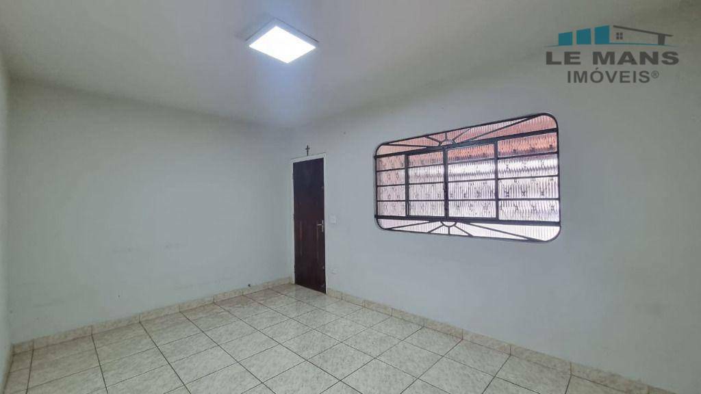 Casa à venda com 2 quartos, 107m² - Foto 8