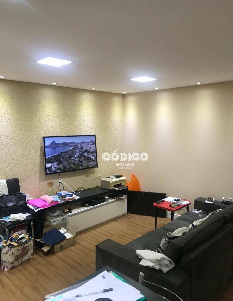 Apartamento à venda com 2 quartos, 70m² - Foto 11