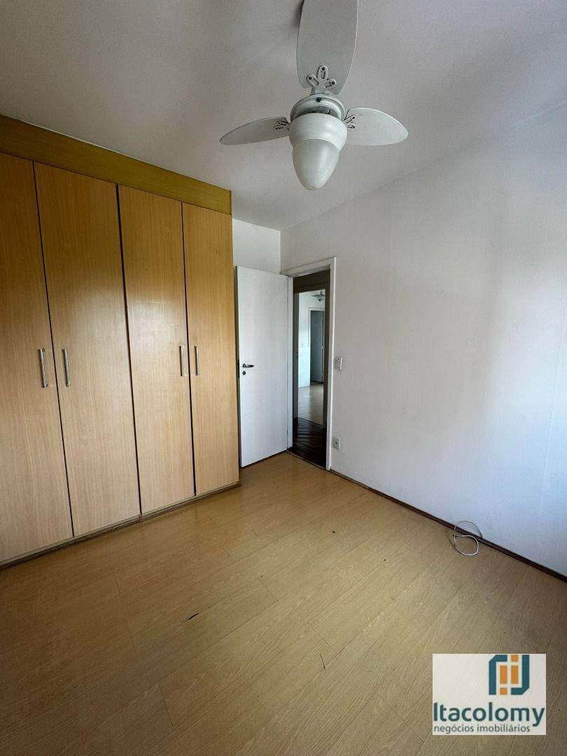 Apartamento para alugar com 3 quartos, 94m² - Foto 18