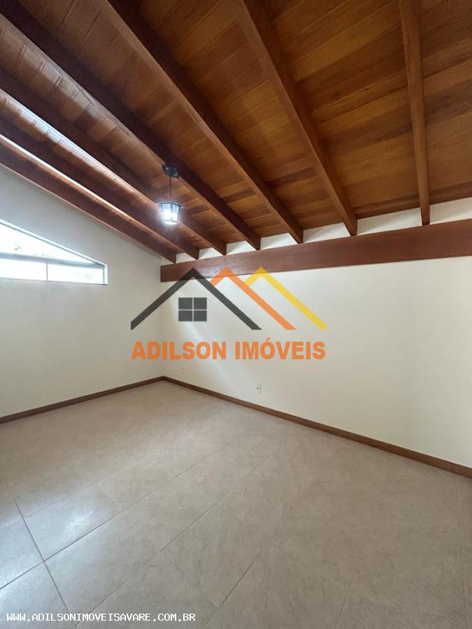 Casa à venda com 3 quartos, 275m² - Foto 15