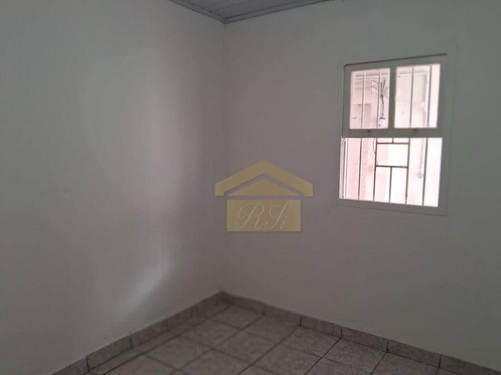 Casa à venda com 4 quartos, 90m² - Foto 12