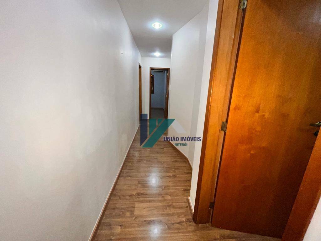 Casa de Condomínio à venda com 3 quartos, 225m² - Foto 25