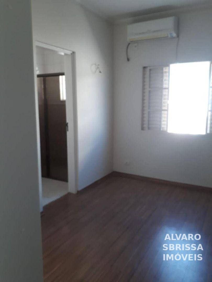 Casa à venda com 3 quartos, 137m² - Foto 13