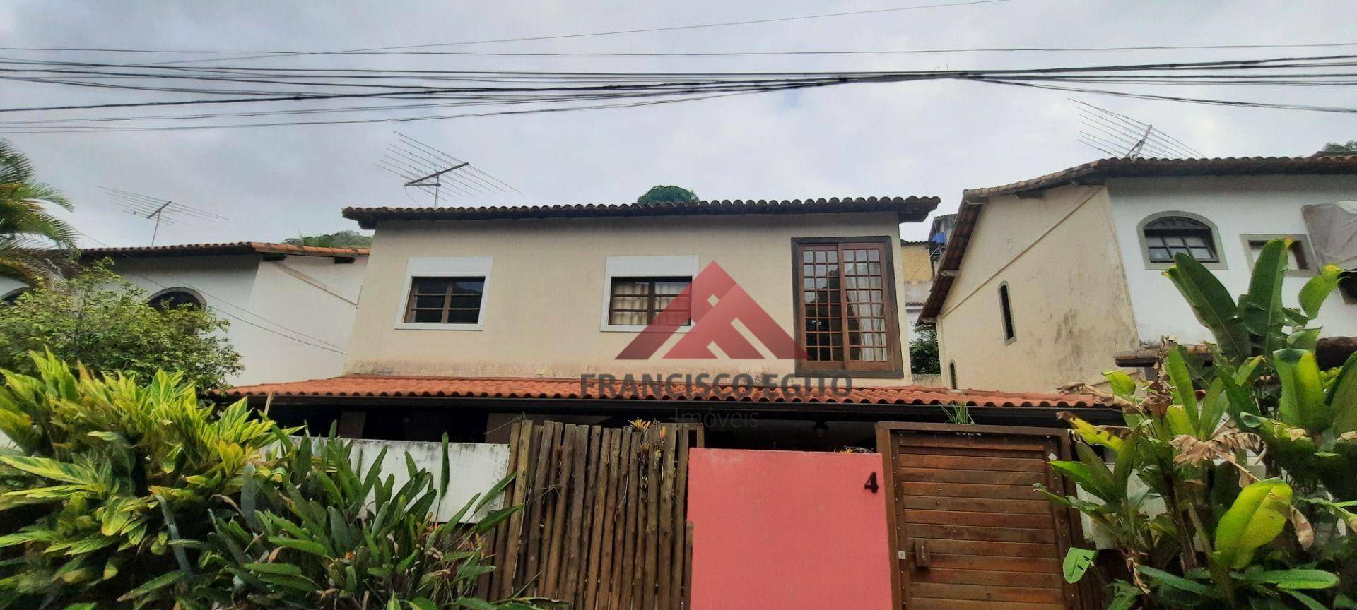Casa à venda com 3 quartos, 360m² - Foto 4