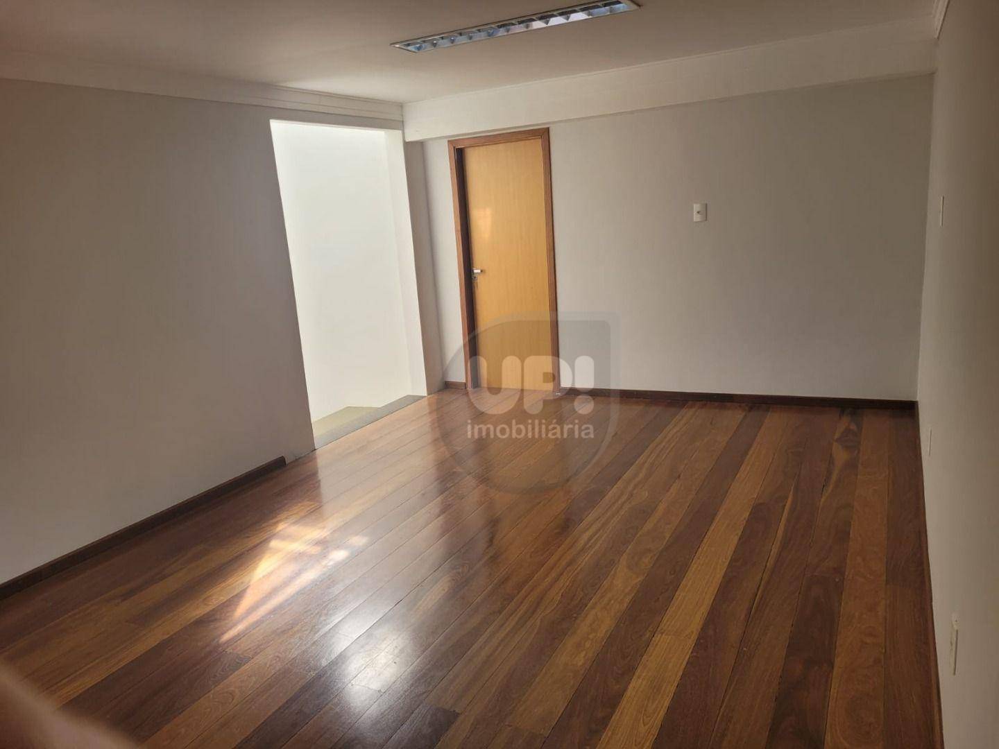 Casa à venda com 3 quartos, 205m² - Foto 27