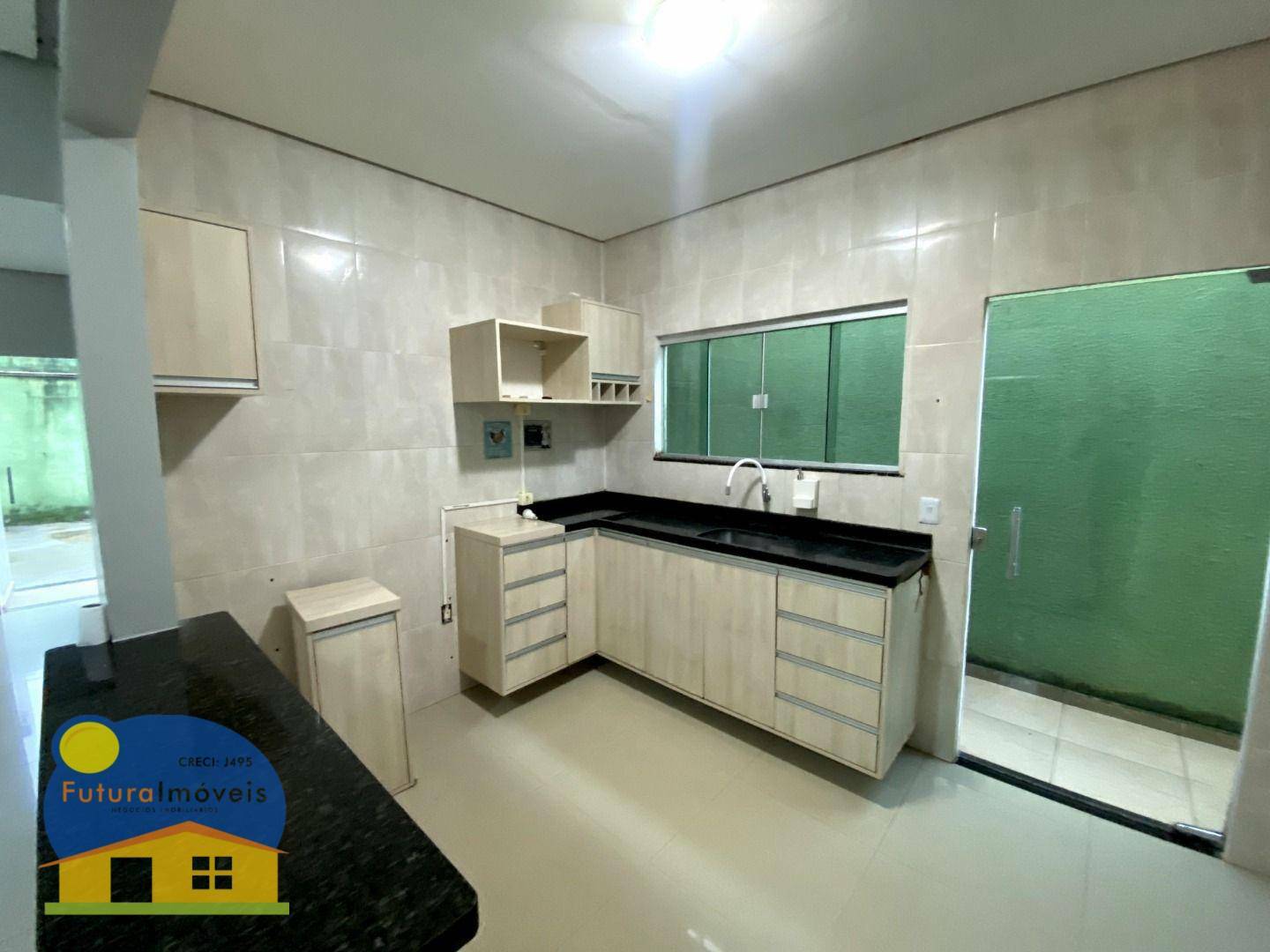 Casa à venda e aluguel com 3 quartos, 100m² - Foto 11