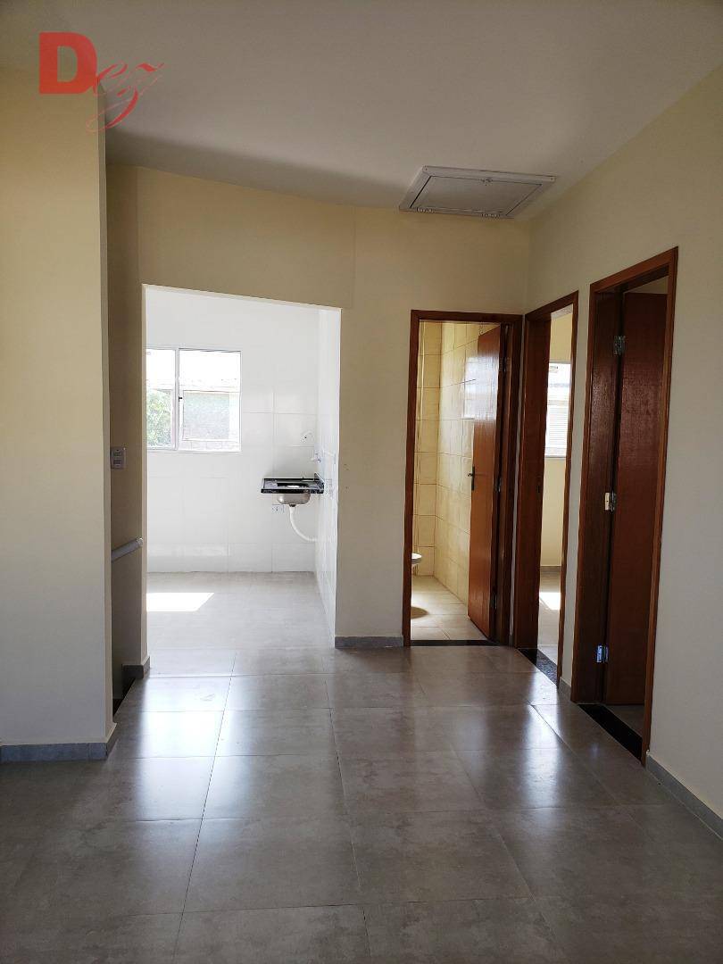 Casa à venda com 2 quartos, 52m² - Foto 8