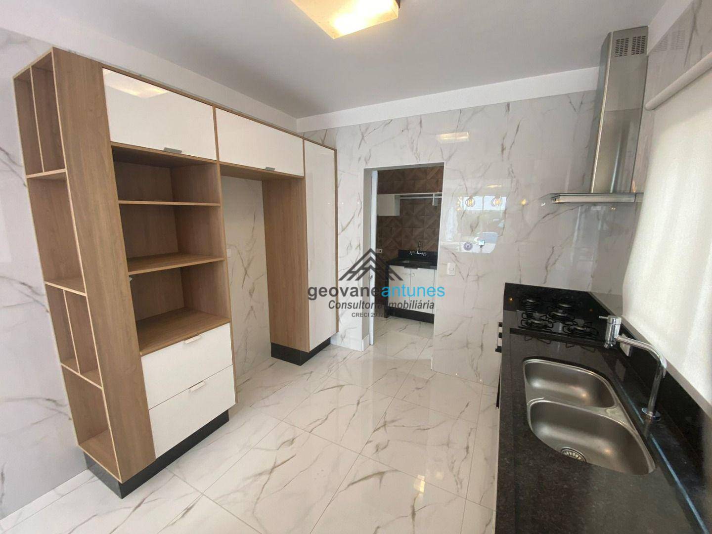 Casa de Condomínio para alugar com 4 quartos, 250m² - Foto 16