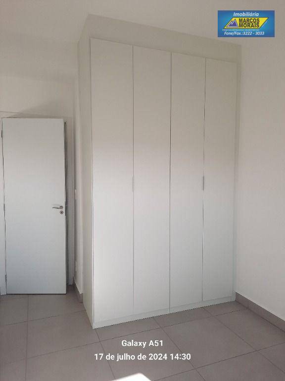 Apartamento para alugar com 3 quartos, 95m² - Foto 12