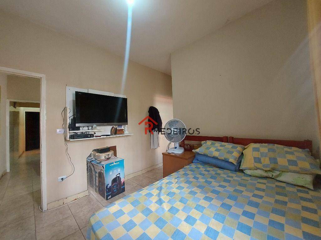 Casa à venda com 2 quartos, 60m² - Foto 13