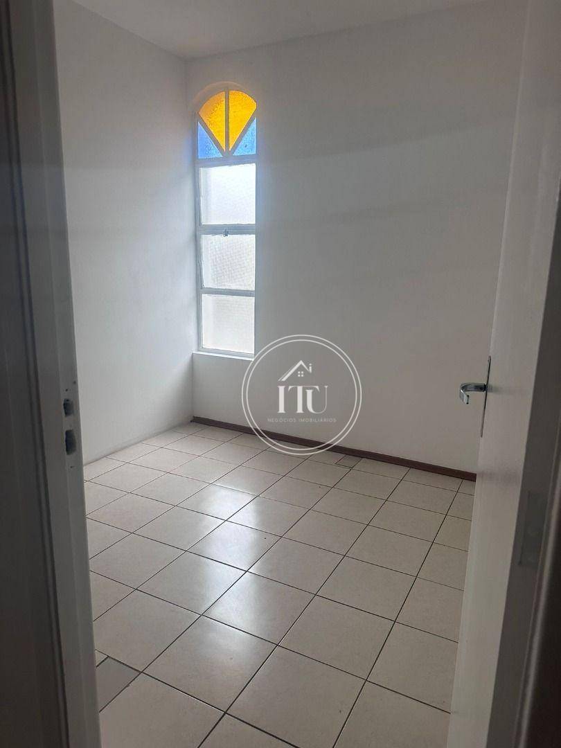 Casa para alugar com 6 quartos, 224m² - Foto 33