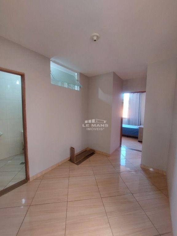 Casa à venda com 5 quartos, 240m² - Foto 20