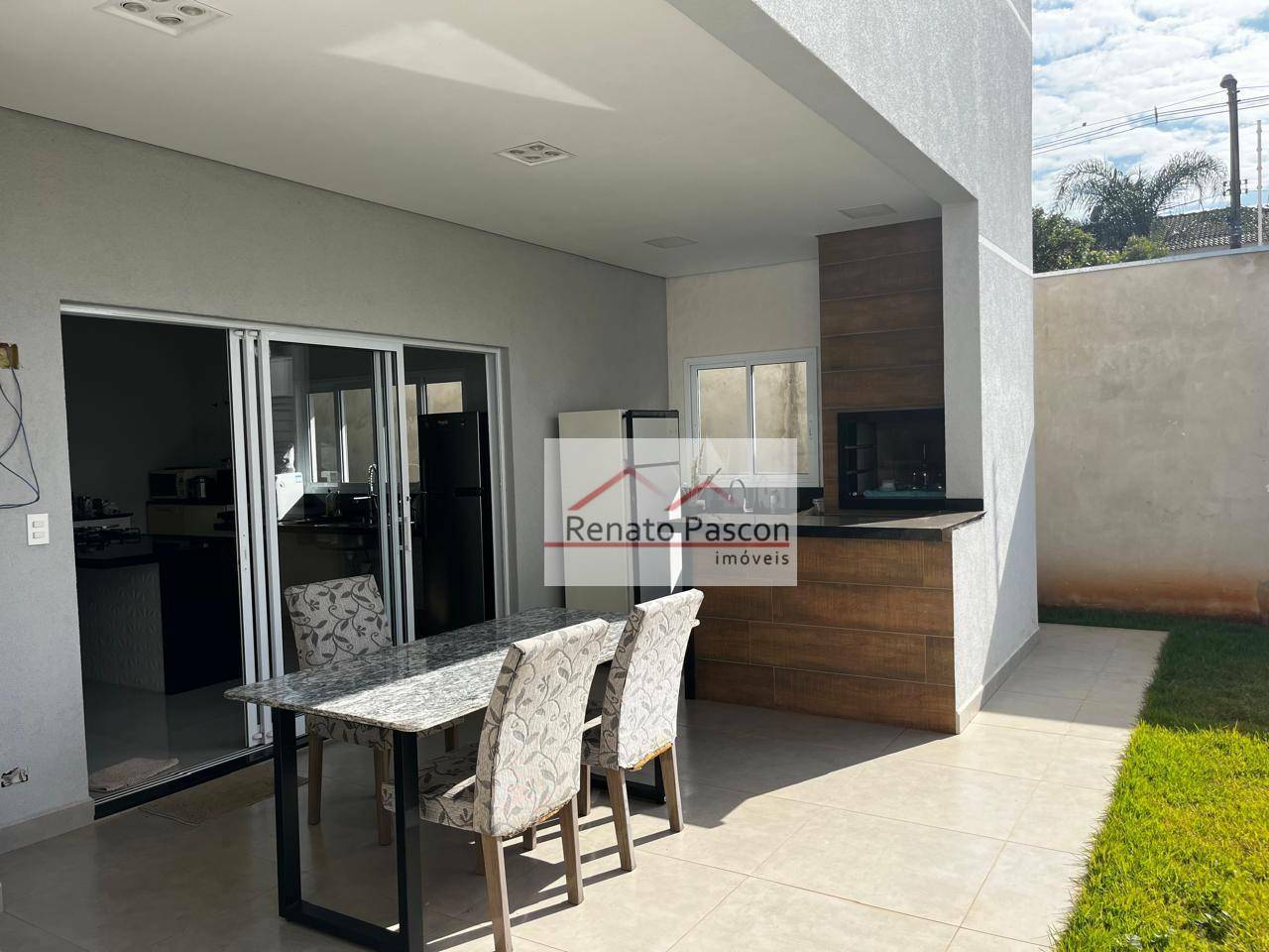 Sobrado à venda com 3 quartos, 273m² - Foto 1