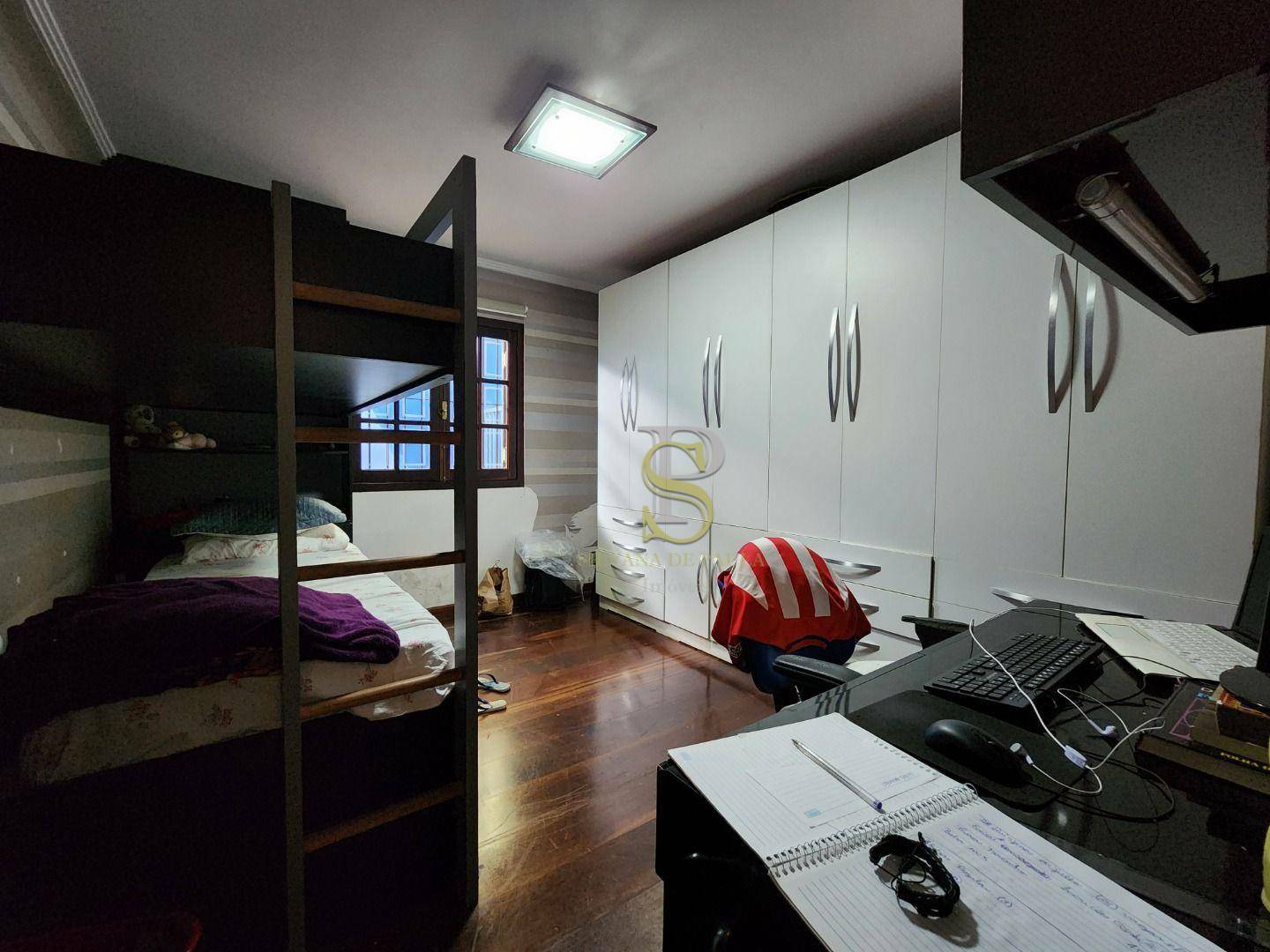 Casa à venda com 3 quartos, 350m² - Foto 14