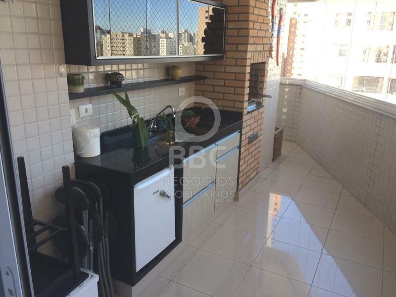 Apartamento à venda com 4 quartos, 177m² - Foto 8