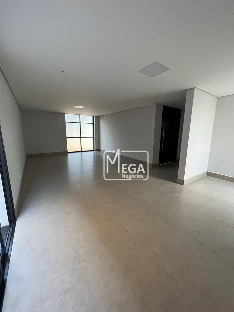 Casa de Condomínio à venda com 4 quartos, 200m² - Foto 3