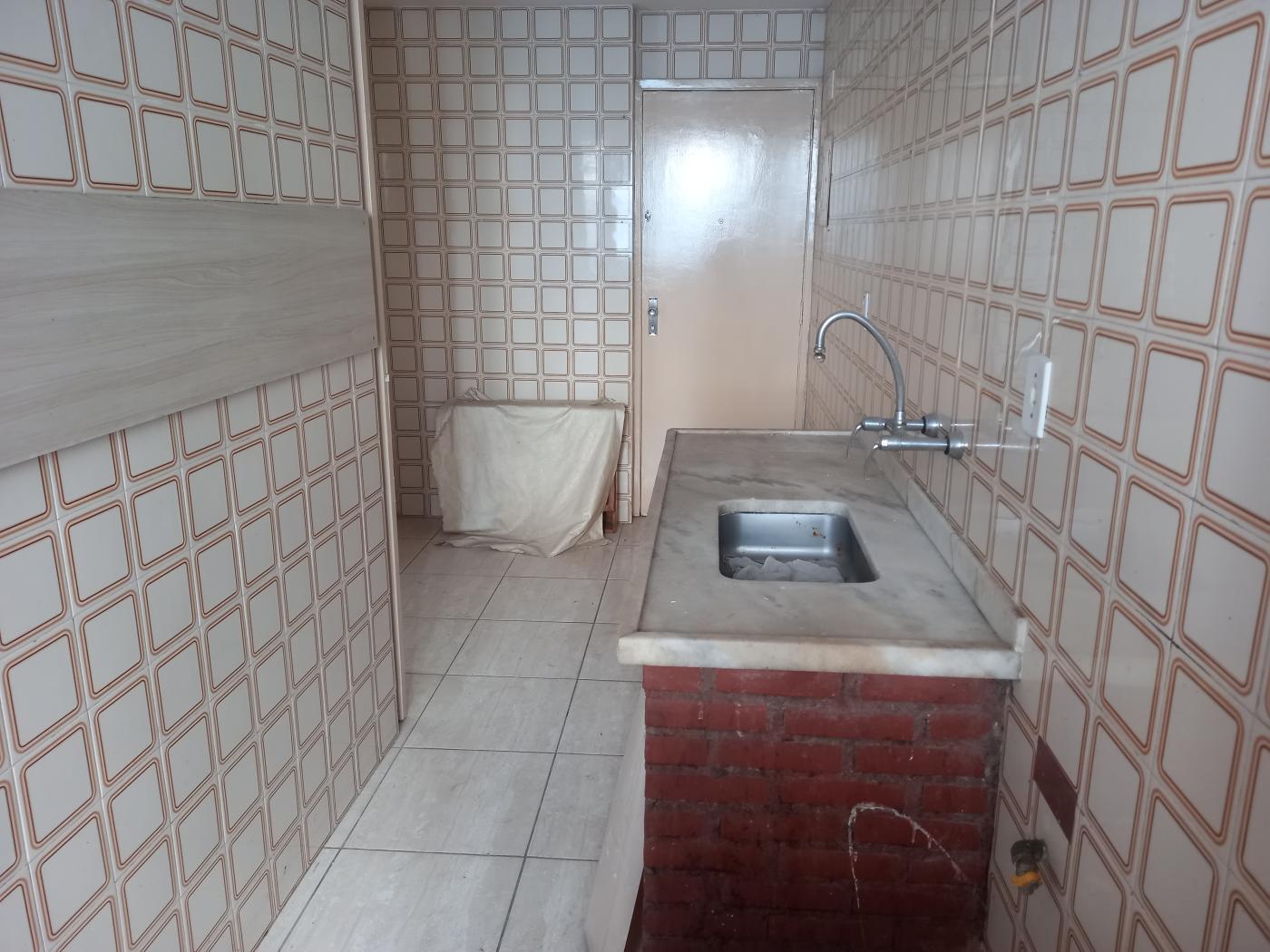 Apartamento à venda com 2 quartos, 68m² - Foto 11