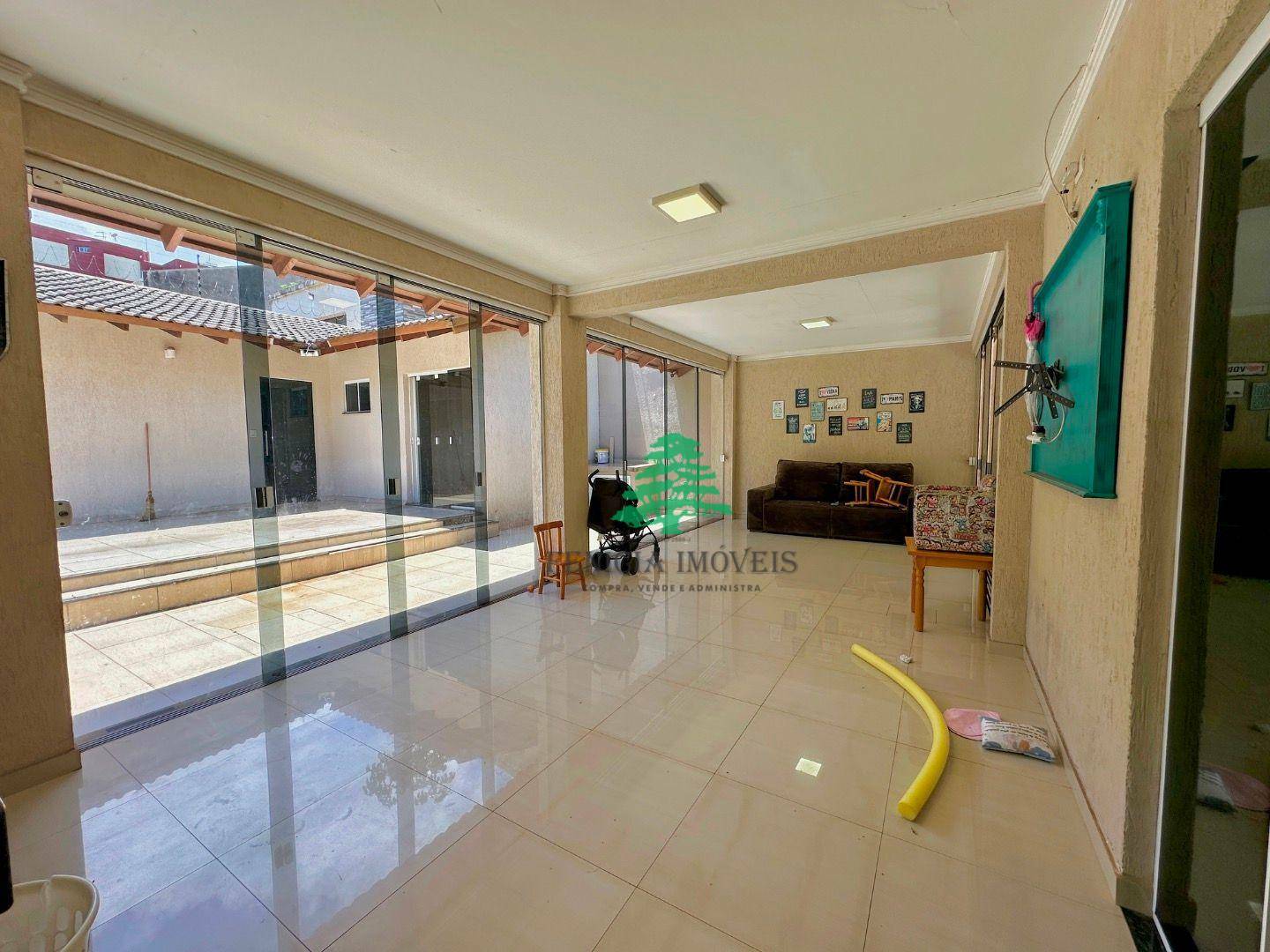 Casa para alugar com 3 quartos, 400m² - Foto 39