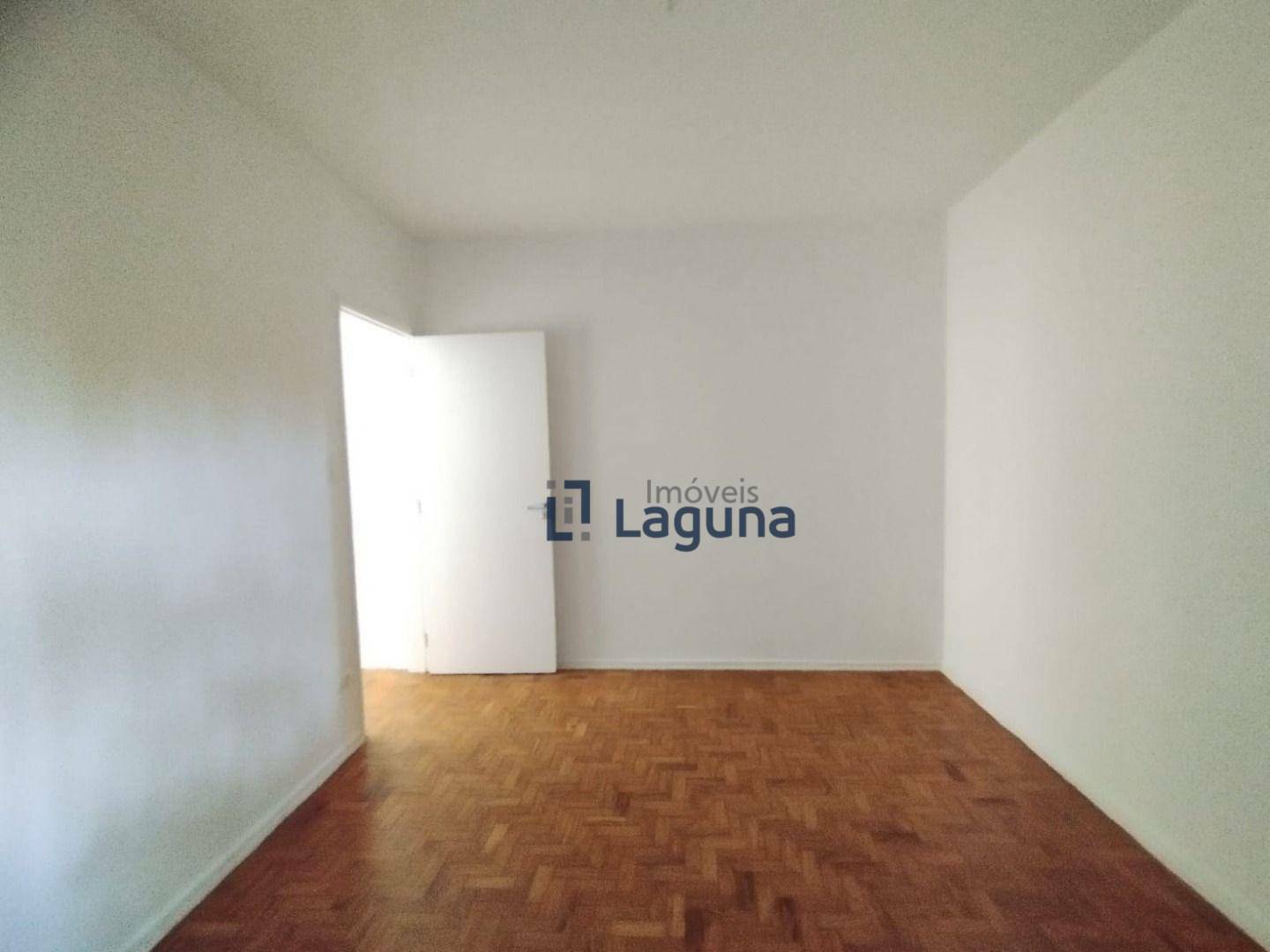 Apartamento à venda com 2 quartos, 80m² - Foto 9