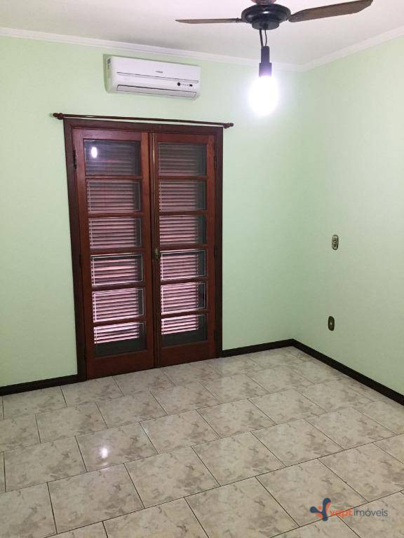 Casa de Condomínio à venda com 4 quartos, 389m² - Foto 15