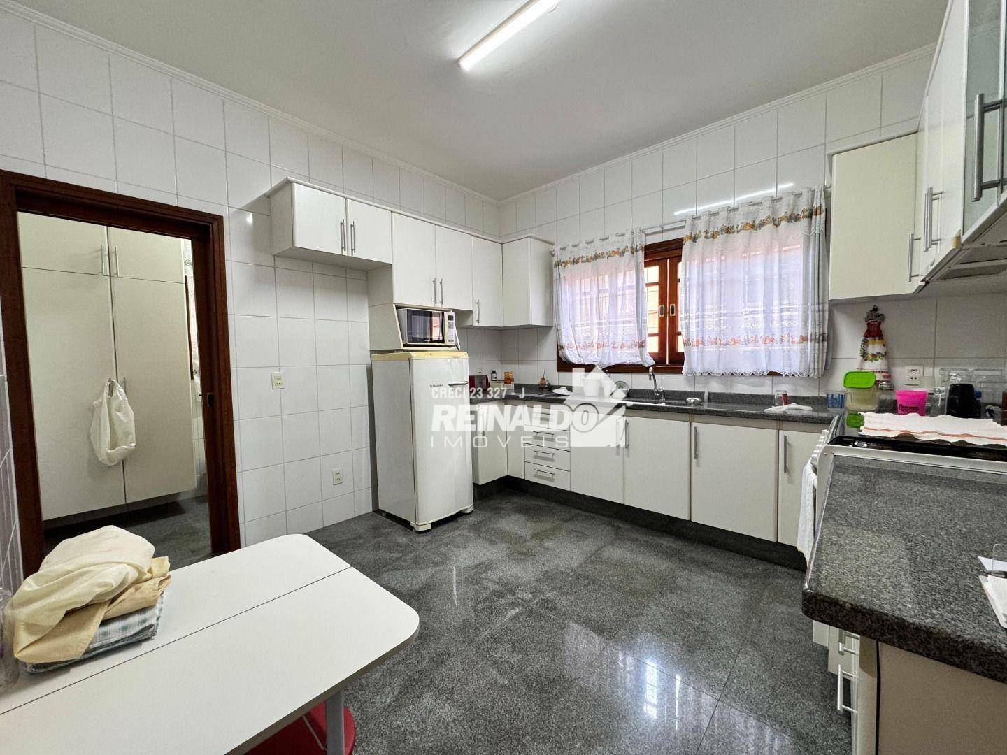 Casa à venda com 3 quartos, 153m² - Foto 2