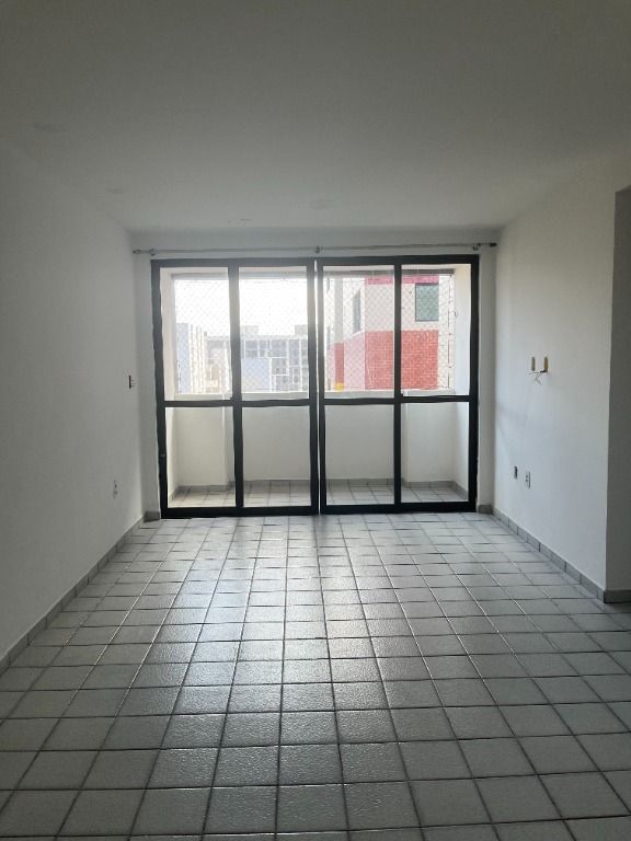 Apartamento à venda com 2 quartos, 68m² - Foto 9