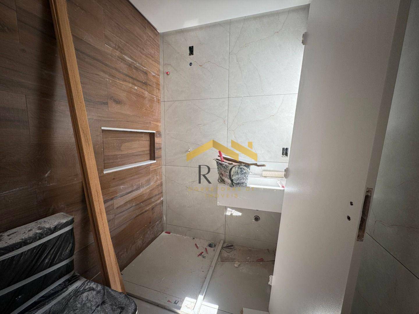 Casa à venda com 4 quartos, 185m² - Foto 4