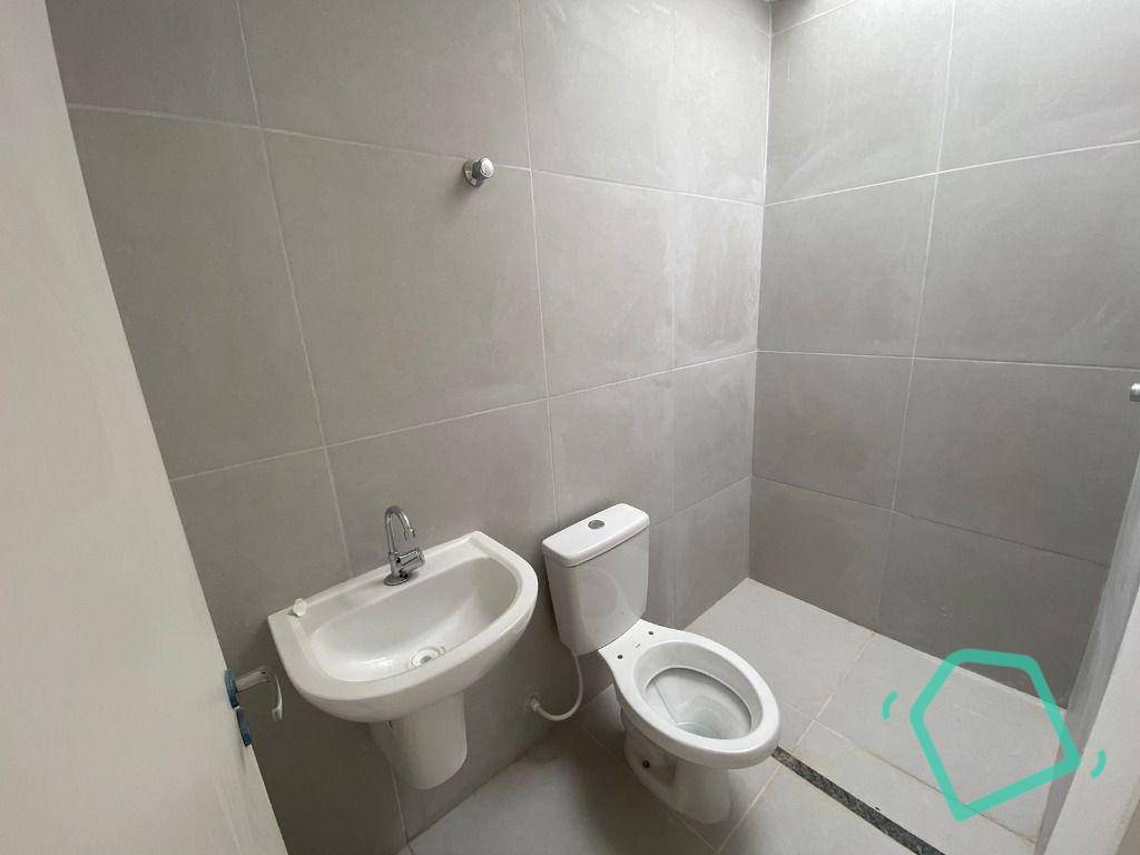 Casa de Condomínio à venda com 3 quartos, 100m² - Foto 2