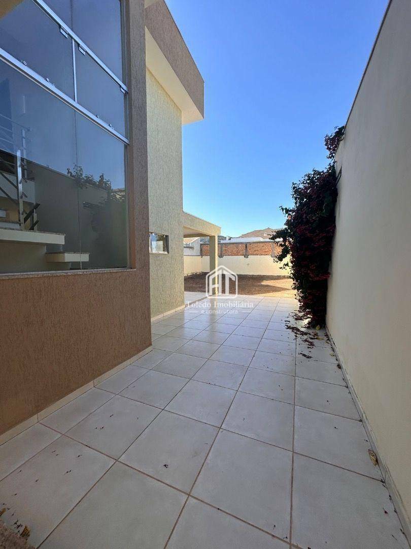 Sobrado à venda e aluguel com 3 quartos, 450M2 - Foto 3